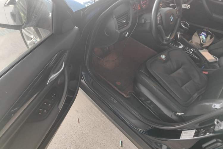 Used BMW X1 2015 sDrive18i Fashion Upgrade Edition Driver Seat