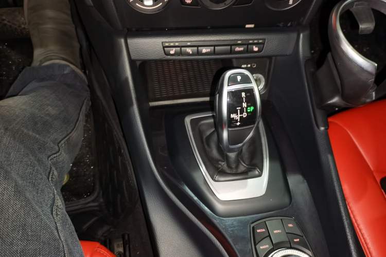 Used BMW X1 2015 sDrive18i Fashion Upgrade Edition Gear Lever