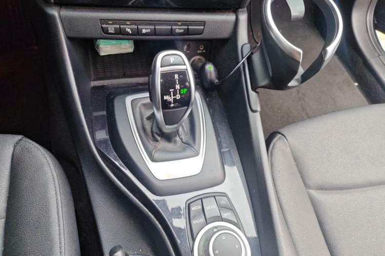 Used BMW X1 2015 sDrive18i Leading Edition Gear Lever