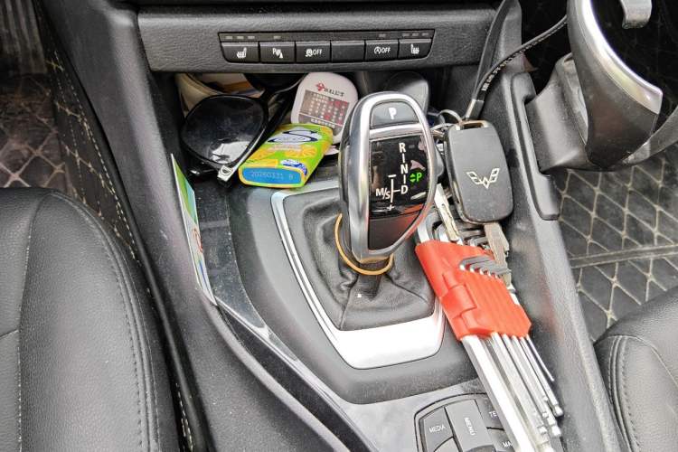 Used BMW X1 2015 sDrive18i Fashion Upgrade Edition Gear Lever