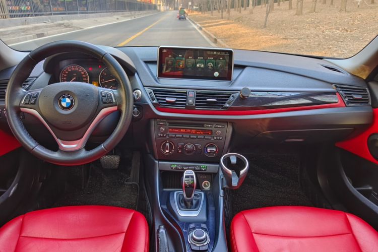Used BMW X1 2015 sDrive18i Fashion Upgrade Edition Interior 2