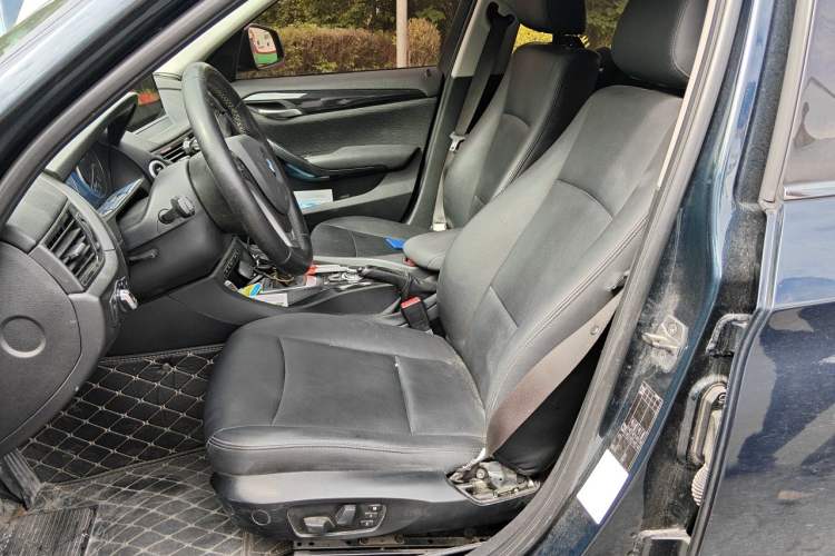 Used BMW X1 2015 sDrive18i Fashion Upgrade Edition Left Front Seat