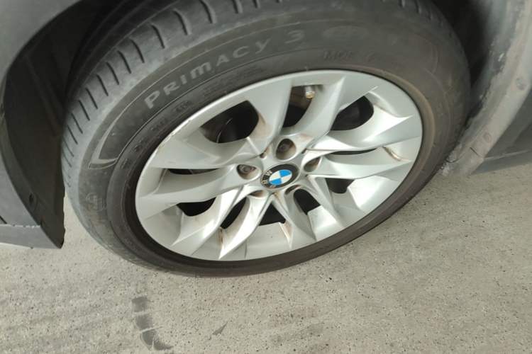 Used BMW X1 2015 sDrive18i Fashion Upgrade Edition Left Front Wheel Hub