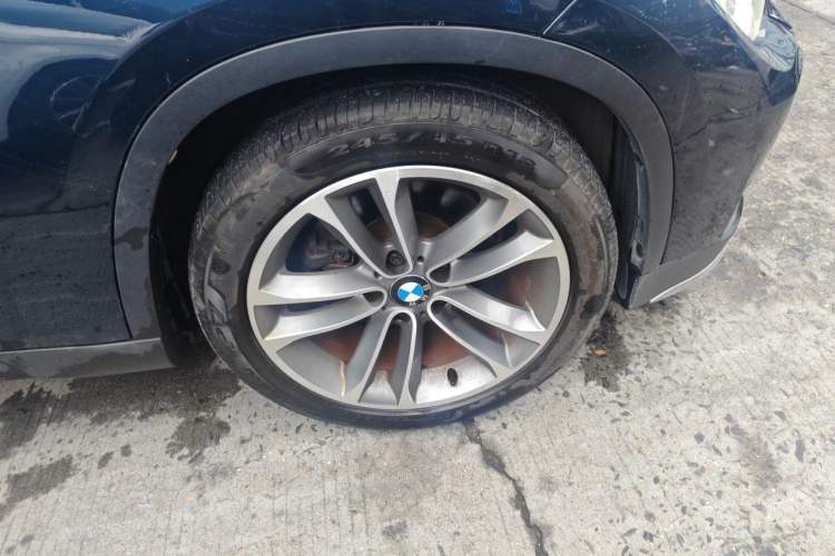 Used BMW X1 2015 sDrive18i Leading Edition Right Front Wheel Hub