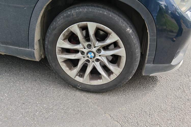 Used BMW X1 2015 sDrive18i Fashion Upgrade Edition Right Front Wheel Hub