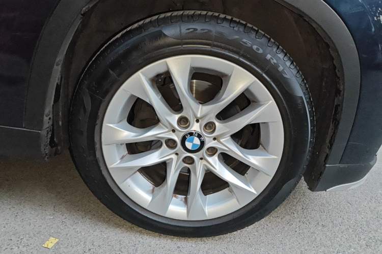 Used BMW X1 2015 sDrive18i Fashion Upgrade Edition Right Front Wheel Hub