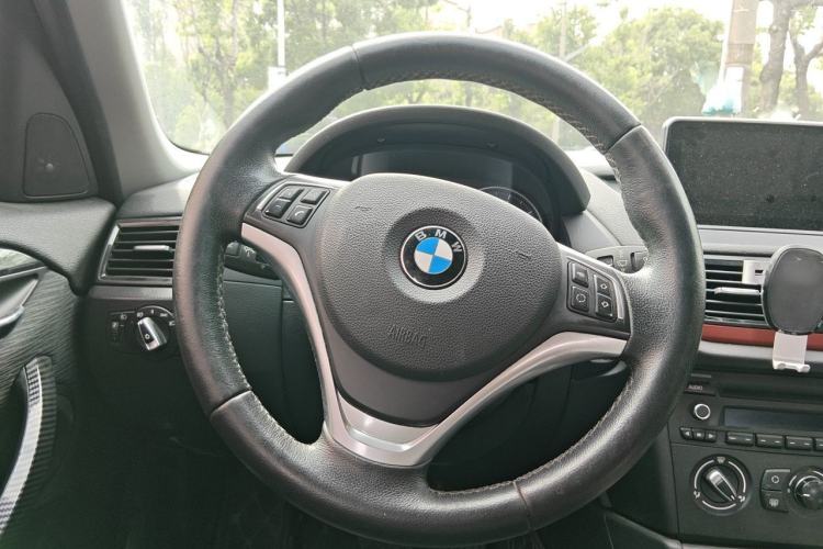 Used BMW X1 2015 sDrive18i Fashion Upgrade Edition Steering Wheel