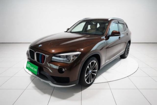 BMW X1 2015 sDrive18i Leading Edition с пробегом