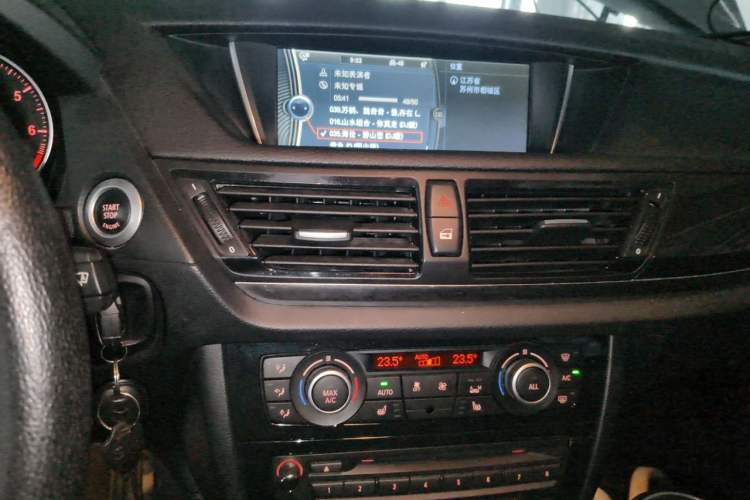 Used BMW X1 2015 sDrive18i Leading Edition Audio And AC Panel