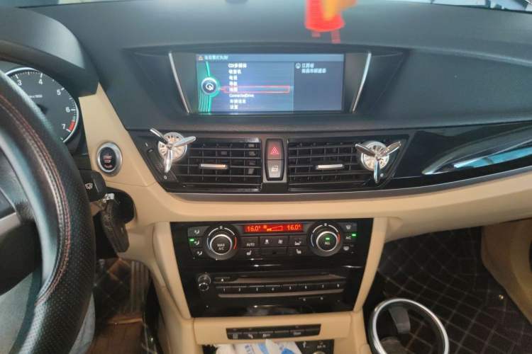 Used BMW X1 2015 sDrive18i Leading Edition Audio And AC Panel