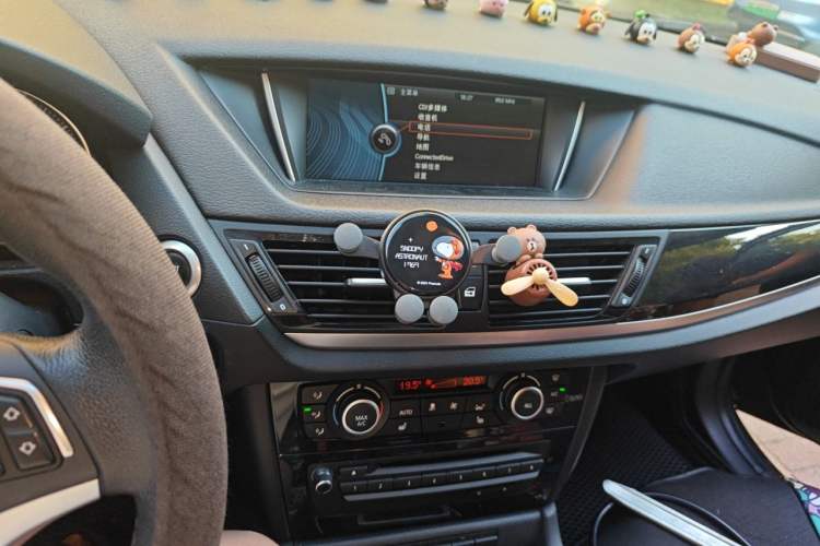 Used BMW X1 2015 sDrive18i Leading Edition Audio And AC Panel