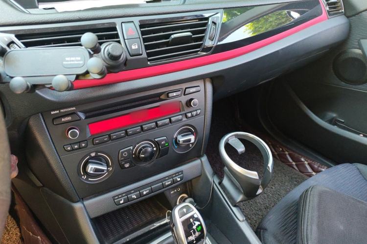 Used BMW X1 2015 sDrive18i Fashion Upgrade Edition Audio And AC Panel