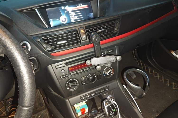 Used BMW X1 2015 sDrive18i Fashion Upgrade Edition Audio And AC Panel