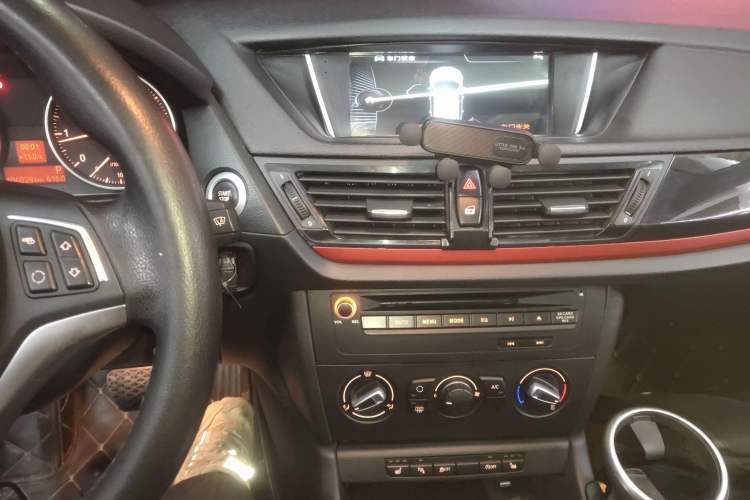 Used BMW X1 2015 sDrive18i Fashion Upgrade Edition Audio And AC Panel