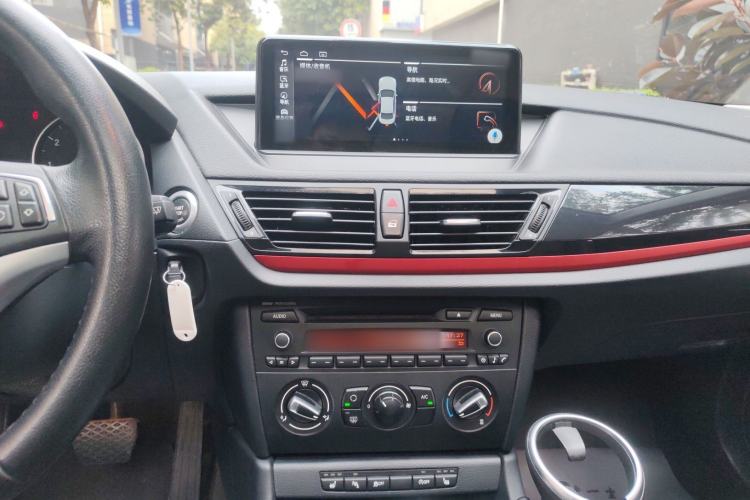 Used BMW X1 2015 sDrive18i Fashion Upgrade Edition Audio And AC Panel