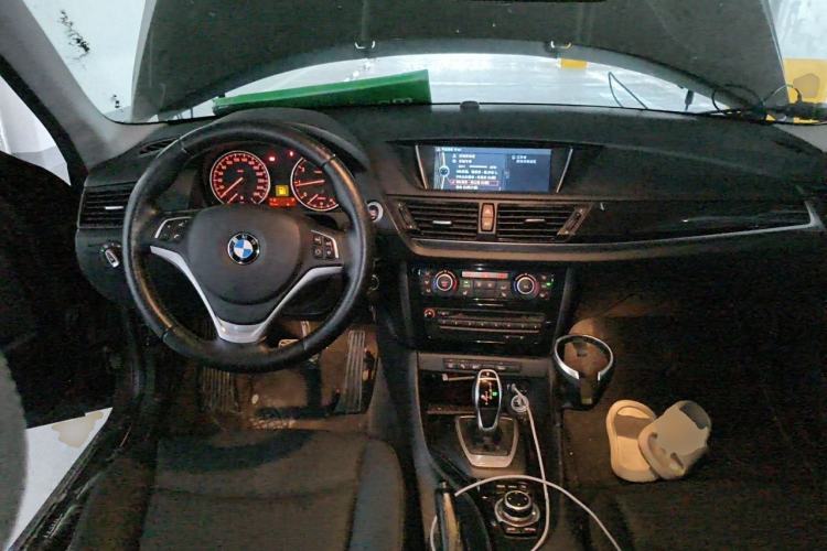 Used BMW X1 2015 sDrive18i Leading Edition Center Console