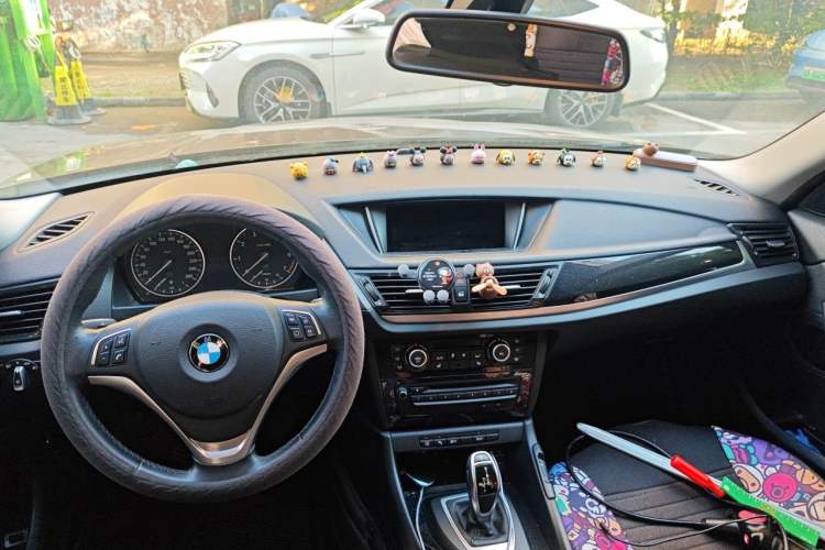 Used BMW X1 2015 sDrive18i Leading Edition Center Console