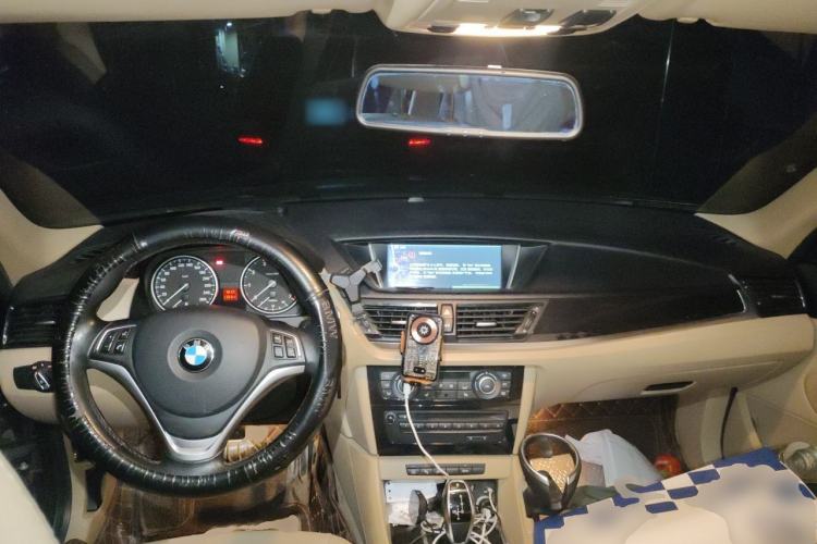 Used BMW X1 2015 sDrive18i Leading Edition Center Console