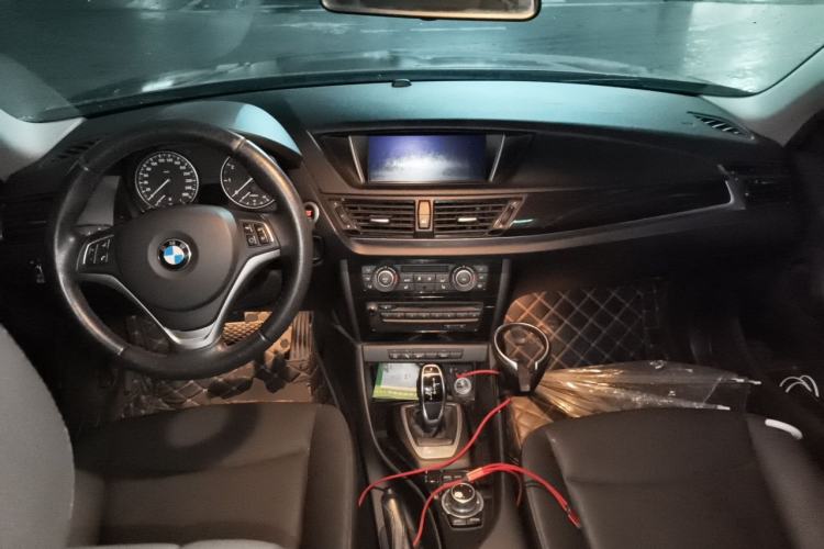Used BMW X1 2015 sDrive18i Leading Edition Center Console