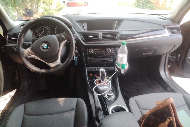 Used BMW X1 2015 sDrive18i Leading Edition Center Console