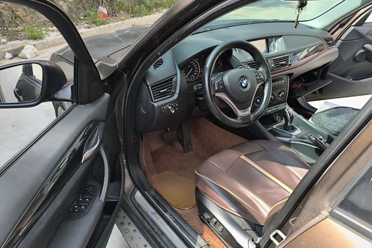 Used BMW X1 2015 sDrive18i Fashion Upgrade Edition Driver Seat