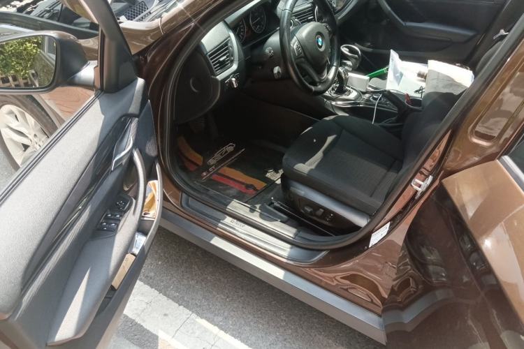 Used BMW X1 2015 sDrive18i Fashion Upgrade Edition Driver Seat