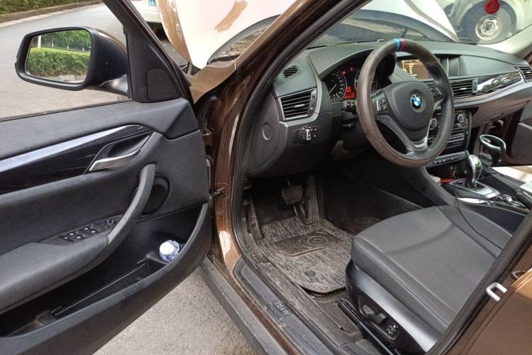 Used BMW X1 2015 sDrive18i Leading Edition Driver Seat