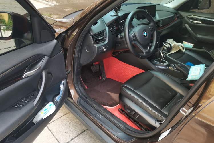 Used BMW X1 2015 sDrive18i Fashion Upgrade Edition Driver Seat