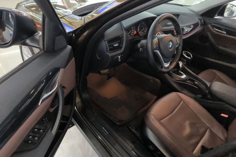 Used BMW X1 2015 sDrive18i Fashion Upgrade Edition Driver Seat