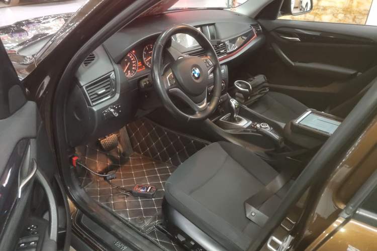 Used BMW X1 2015 sDrive18i Fashion Upgrade Edition Driver Seat