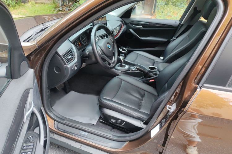 Used BMW X1 2015 sDrive18i Fashion Upgrade Edition Driver Seat