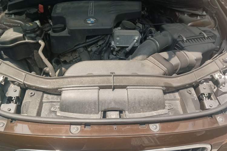 Used BMW X1 2015 sDrive18i Fashion Upgrade Edition Engine Bay