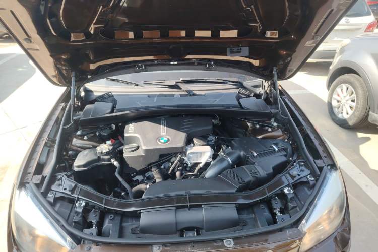 Used BMW X1 2015 sDrive18i Fashion Upgrade Edition Engine Bay