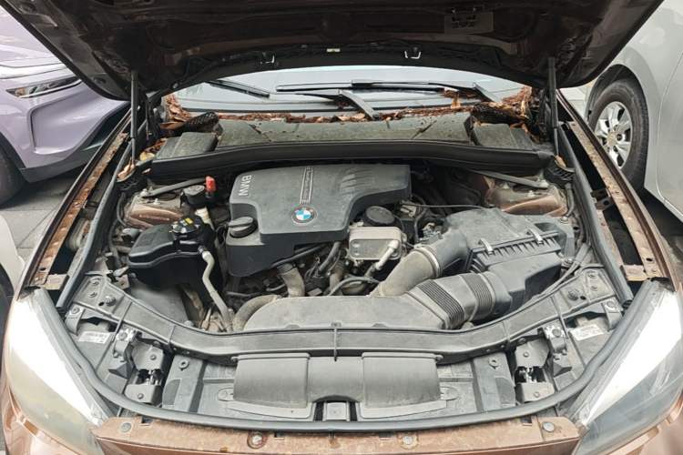 Used BMW X1 2015 sDrive18i Fashion Upgrade Edition Engine Bay