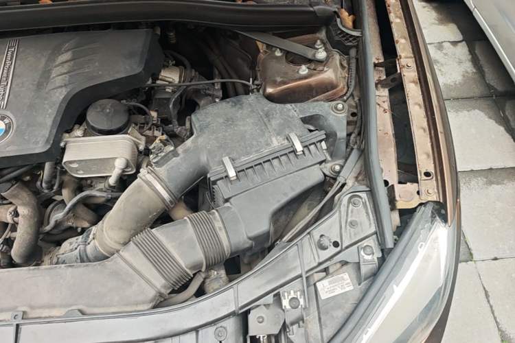 Used BMW X1 2015 sDrive18i Fashion Upgrade Edition Engine Bay Left