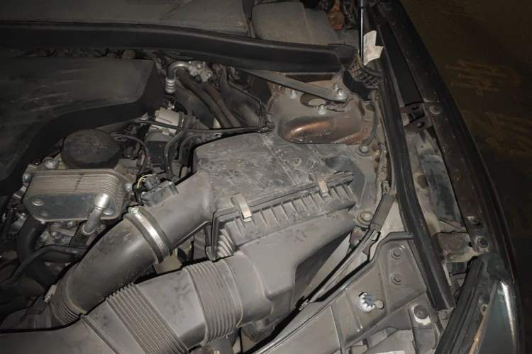 Used BMW X1 2015 sDrive18i Fashion Upgrade Edition Engine Bay Left