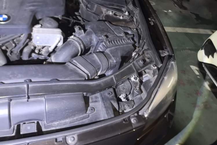 Used BMW X1 2015 sDrive18i Fashion Upgrade Edition Engine Bay Left