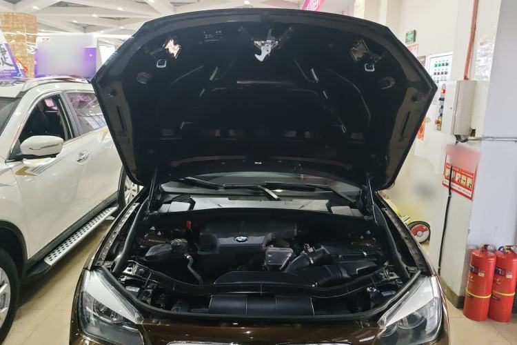 Used BMW X1 2015 sDrive18i Fashion Upgrade Edition Engine Bay