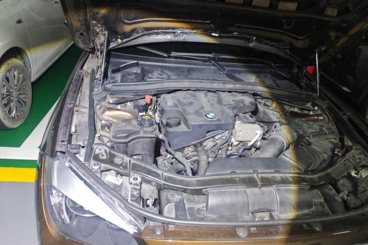 Used BMW X1 2015 sDrive18i Fashion Upgrade Edition Engine Bay Right