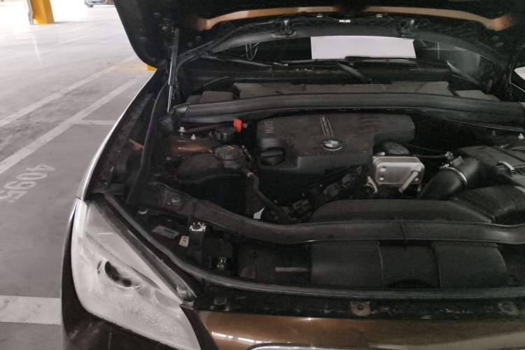Used BMW X1 2015 sDrive18i Leading Edition Engine Bay Right