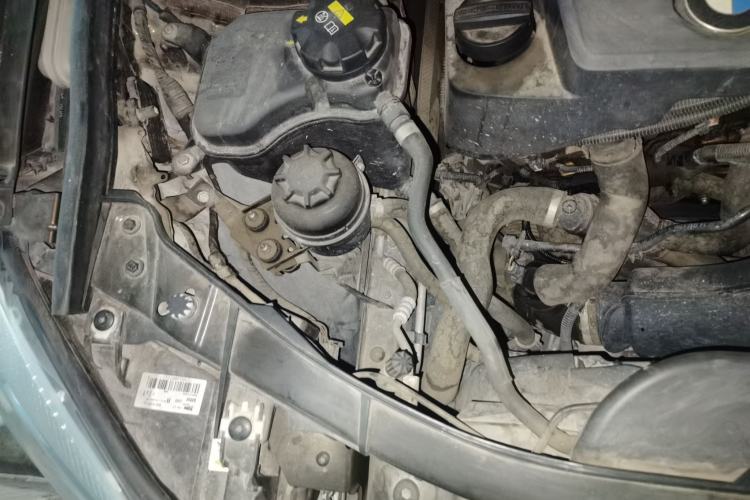 Used BMW X1 2015 xDrive20i Fashion Model Engine Bay Right