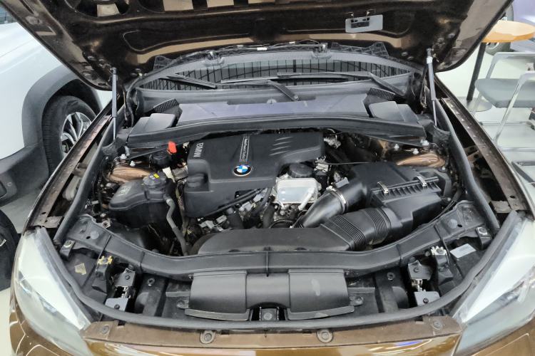Used BMW X1 2015 sDrive18i Fashion Upgrade Edition Engine Bay