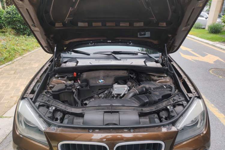 Used BMW X1 2015 sDrive18i Fashion Upgrade Edition Engine Bay