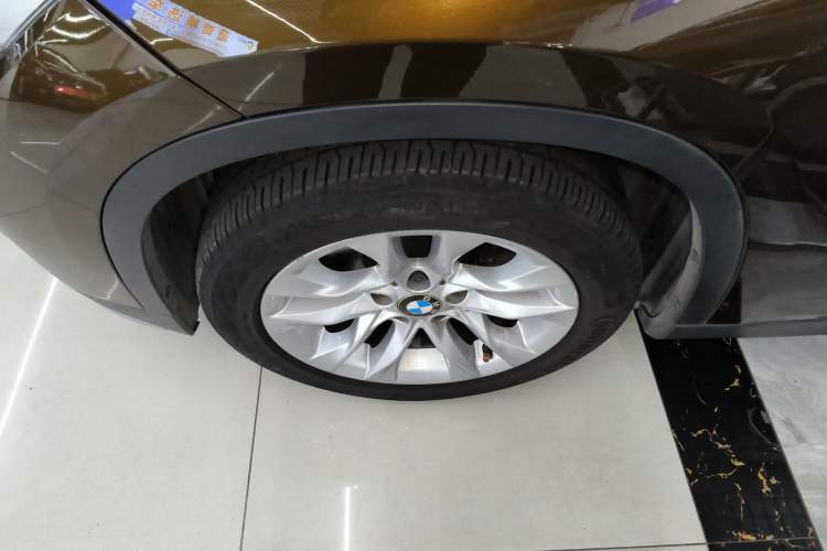 Used BMW X1 2015 sDrive18i Fashion Upgrade Edition Exterior 3