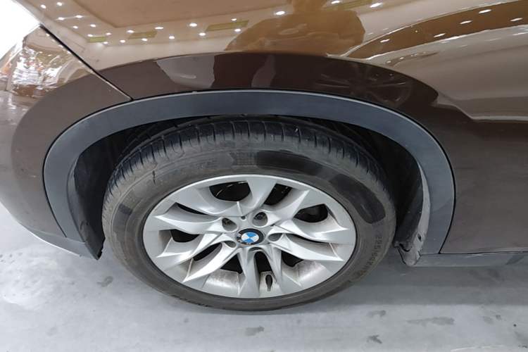 Used BMW X1 2015 sDrive18i Fashion Upgrade Edition Exterior 4