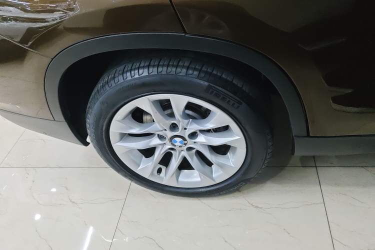Used BMW X1 2015 sDrive18i Fashion Upgrade Edition Exterior 5