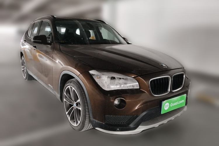 Used BMW X1 2015 sDrive18i Leading Edition Front Right 45 Deg