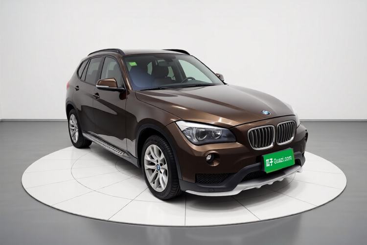 Used BMW X1 2015 sDrive18i Fashion Upgrade Edition Front Right 45 Deg