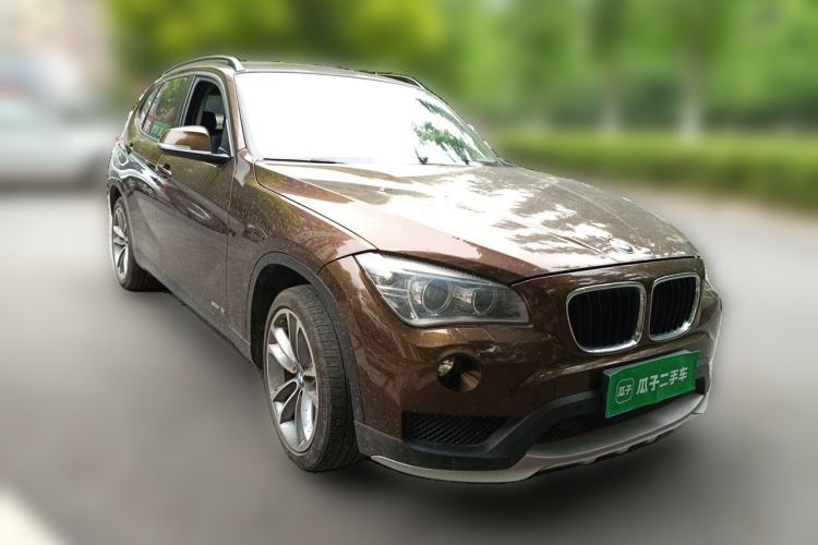 Used BMW X1 2015 sDrive18i Leading Edition Front Right 45 Deg
