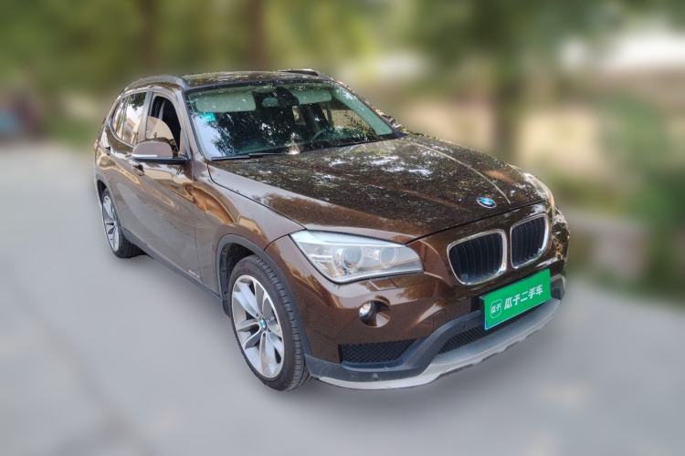 Used BMW X1 2015 sDrive18i Leading Edition Front Right 45 Deg